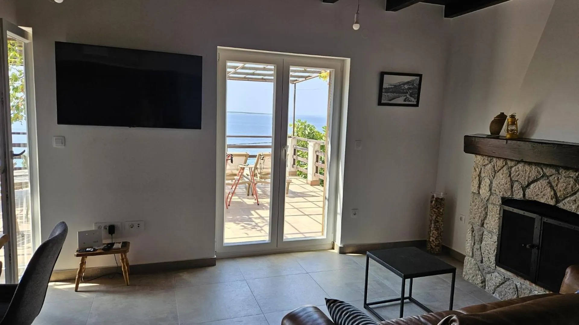 Azure Horizon Villa Miholascica