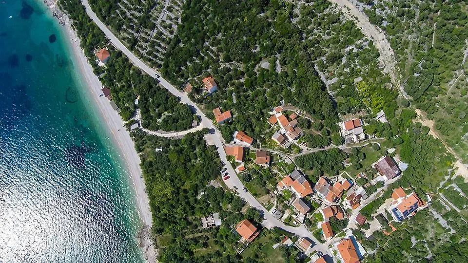 Azure Horizon Villa Miholascica
